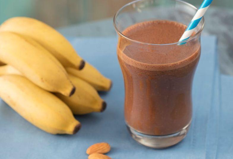 Receita de Shake de cacau, banana e amêndoas Comida e Receitas