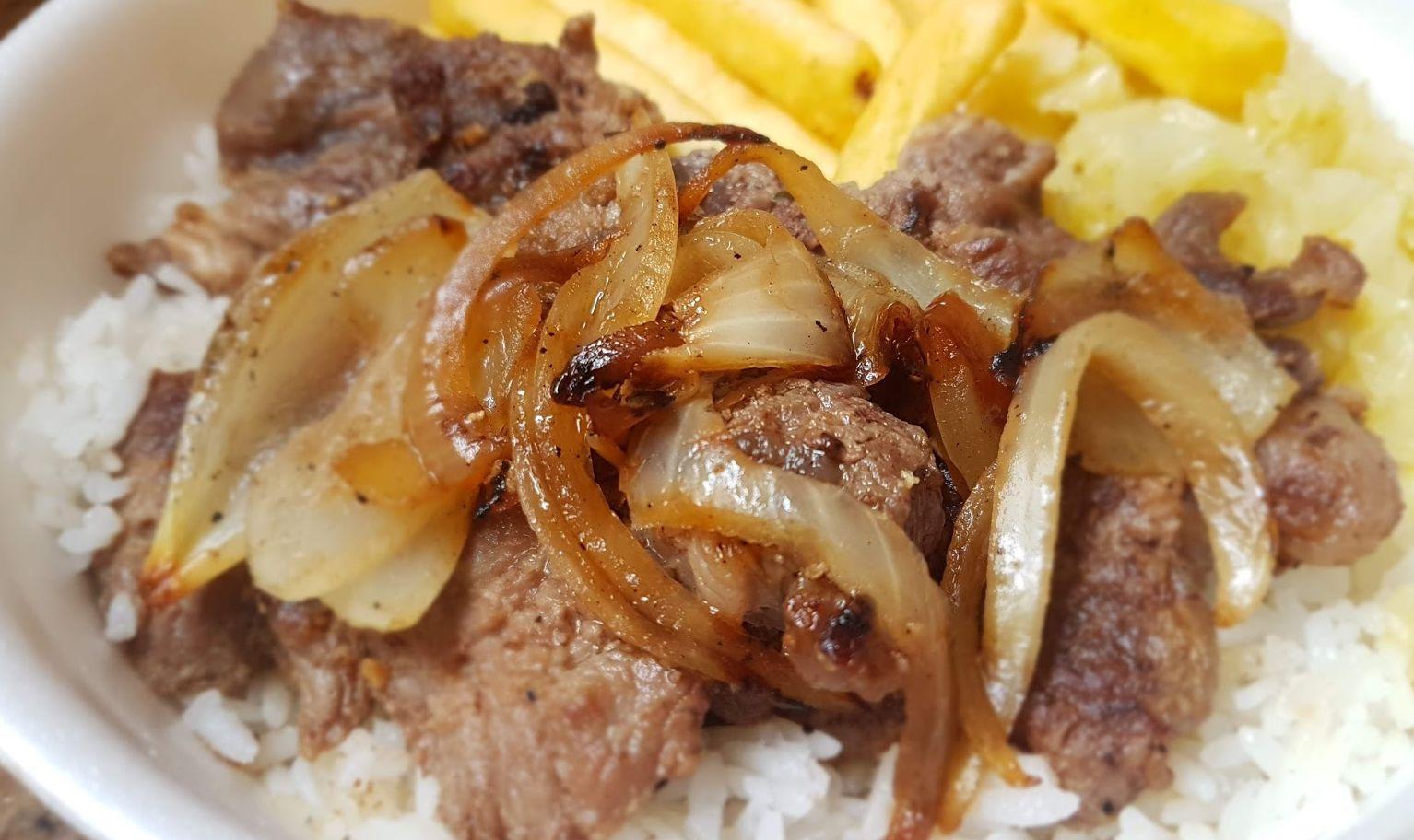 Receita de Iscas de carne acebolada Comida e Receitas