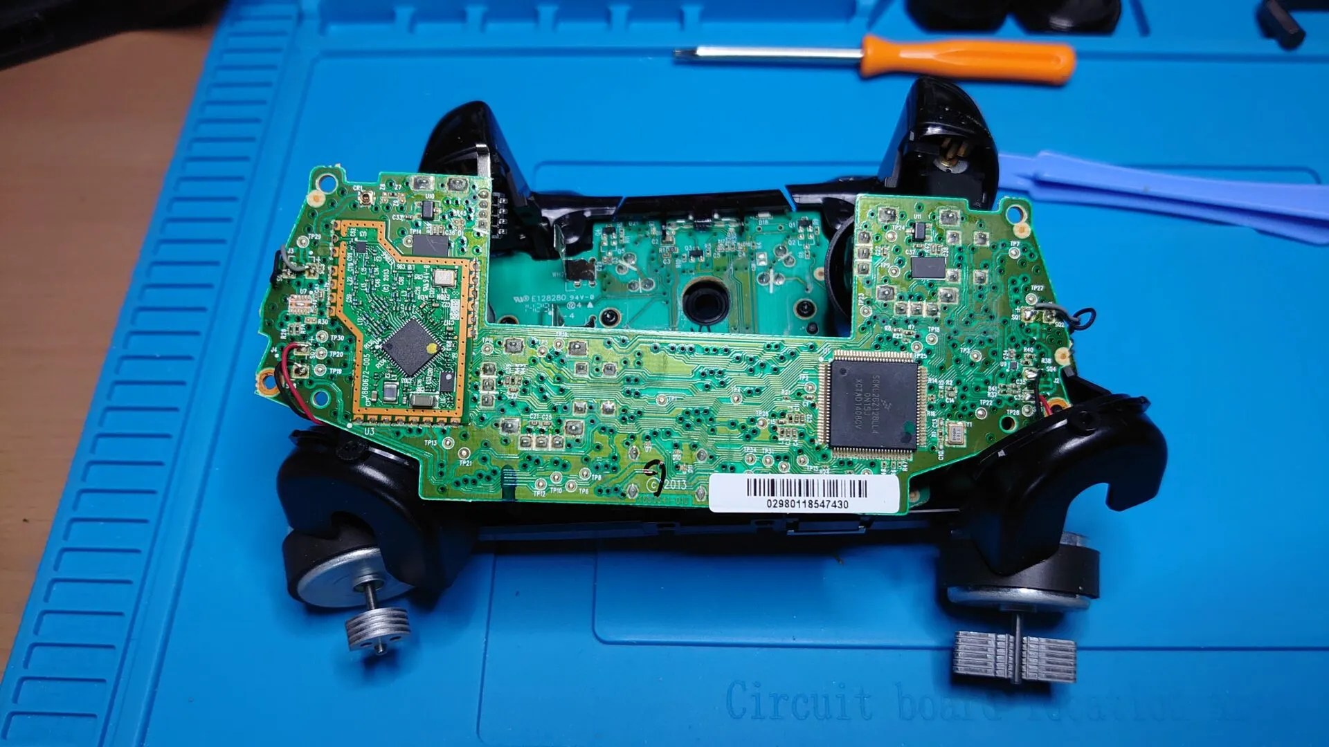 Repair an Xbox (One) controller's bumper button Commander1024