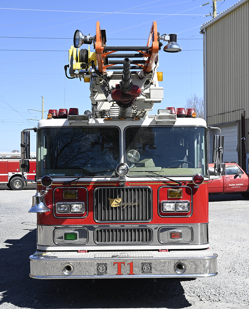 sold sold sold 2007 Seagrave 100' Aerial Ladder Command Fire Apparatus