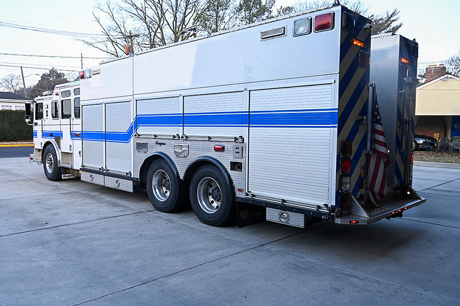 sold sold sold 2007 SEAGRAVE HEAVY RESCUE WITH PUMP Command Fire