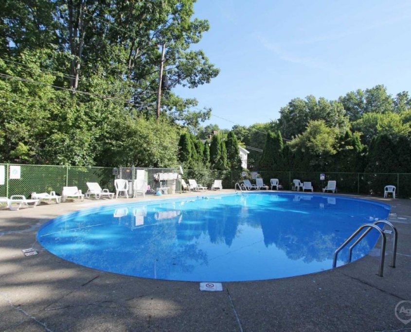 Carriage Hill Apartments Commerce Park Management Inc.