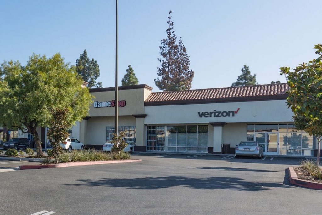 GLENDORA, CA Glendora Marketplace 1,500 sq ft Commercial West