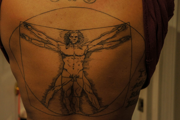 10 idees de tatouage sur le dos