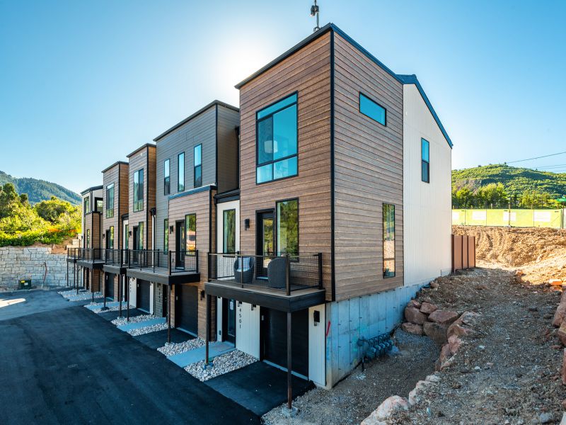 Photo & Video Gallery