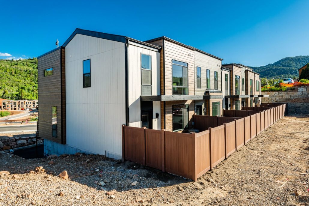 Discovery Ridge 3 Save Thousands With Communnie.