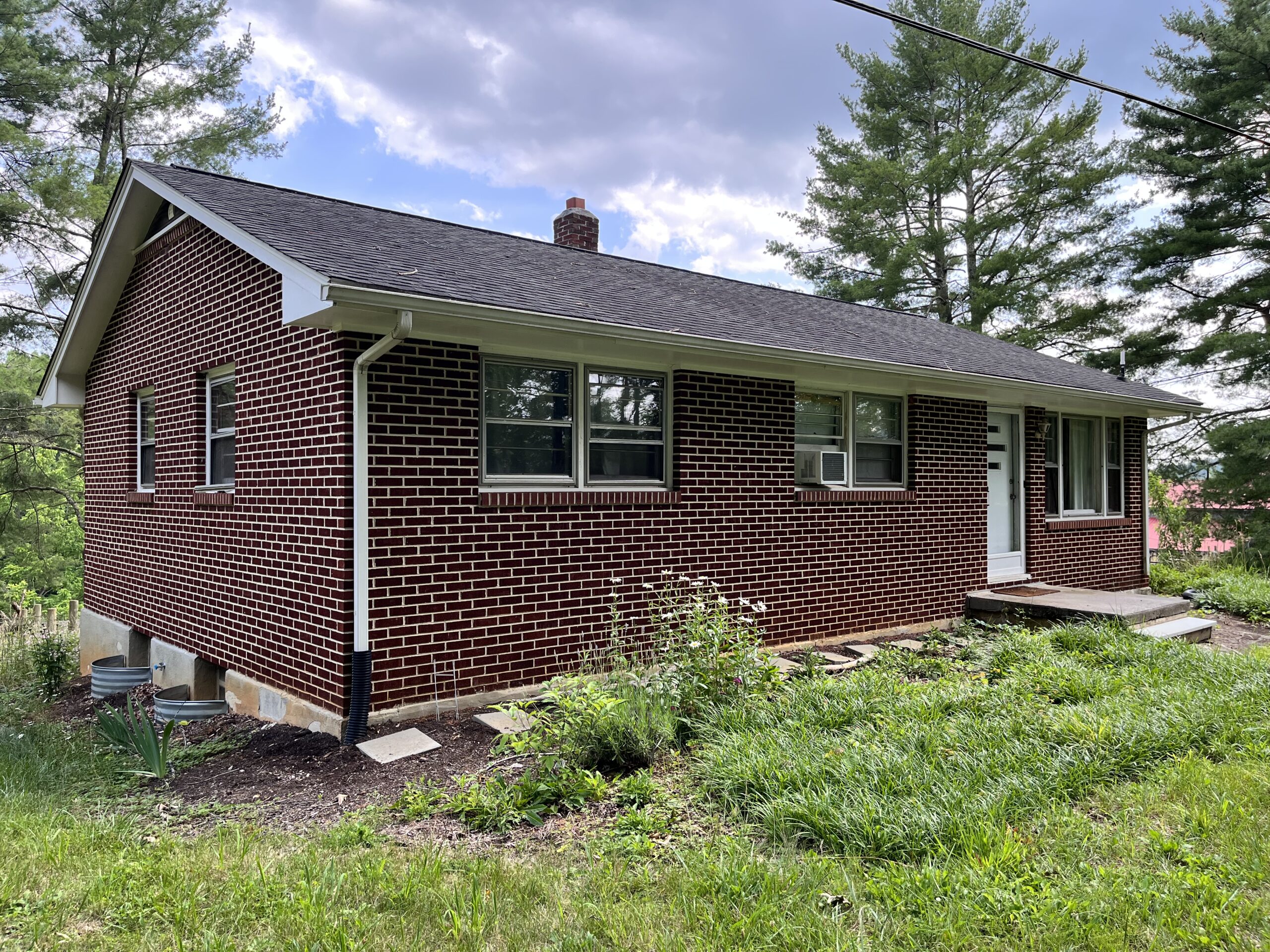 168,000 4025 Mount Zion Road, Blacksburg, VA 24060 Community