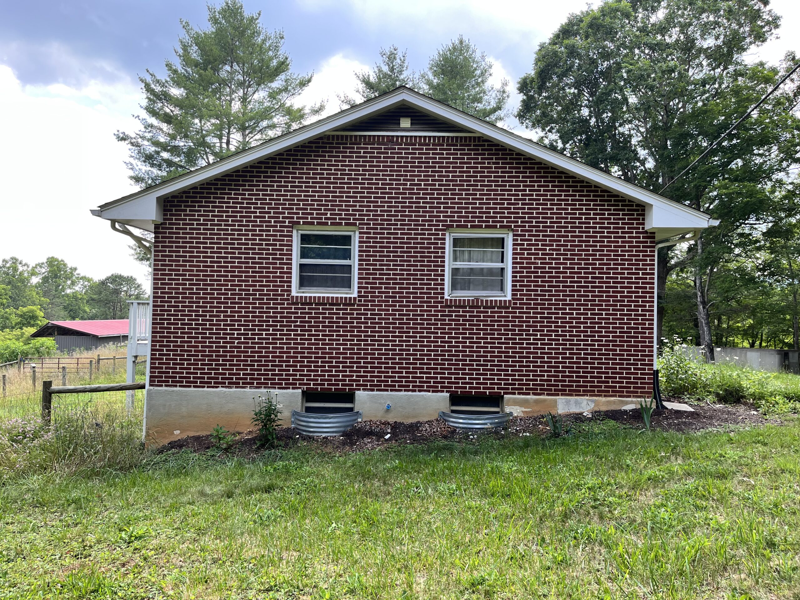168,000 4025 Mount Zion Road, Blacksburg, VA 24060 Community