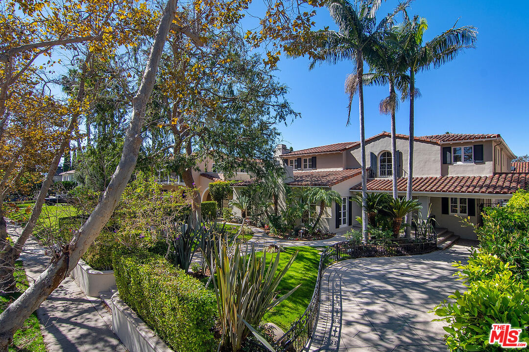 175 North McCadden Place, Los Angeles, CA 90004 Compass