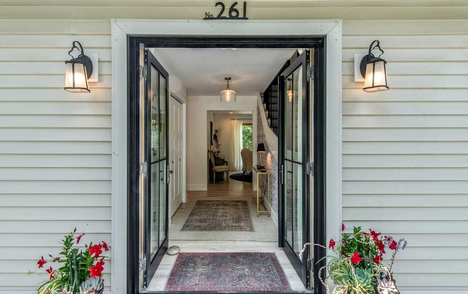 261 Cardinal Road, Hyde Park, NY 12538 Compass