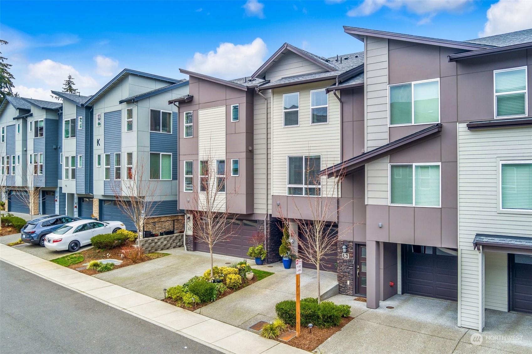 15720 Meadow Road, Unit L2, Lynnwood, WA 98087 Compass