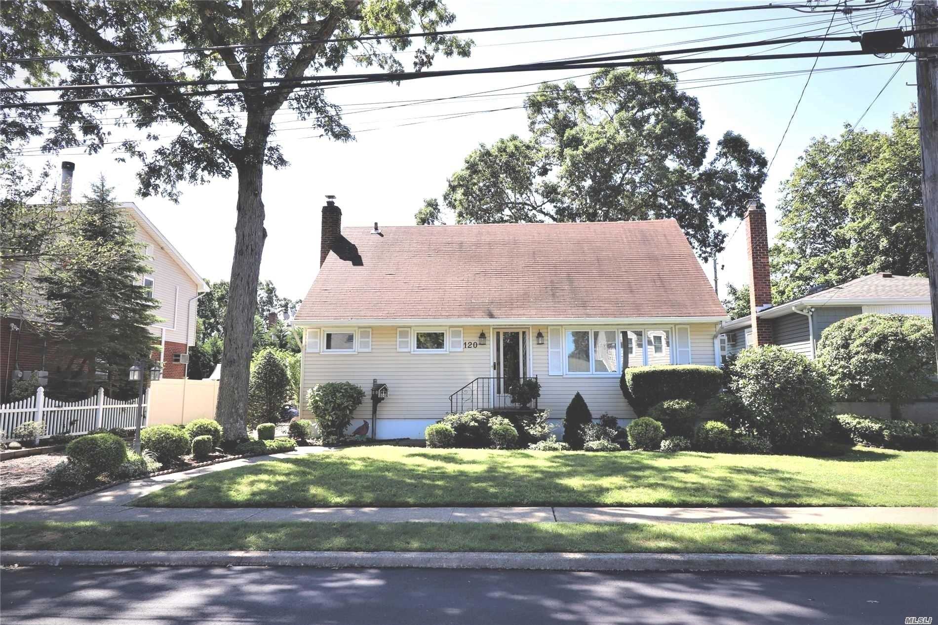 120 Massachusetts Avenue, Massapequa, NY 11758 Compass