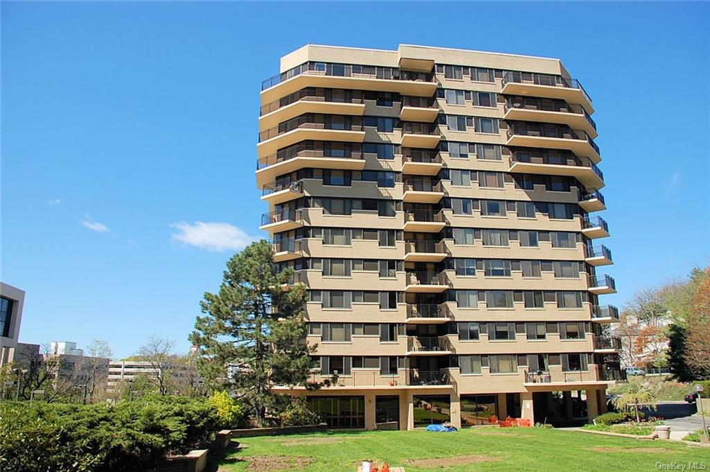 25 Rockledge Avenue, Unit 107, White Plains, NY 10601 Compass