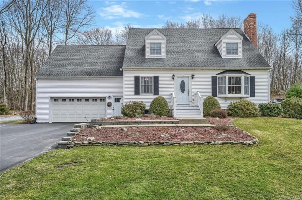 40 Schoolhouse Road, Middletown, NY 10940 Compass