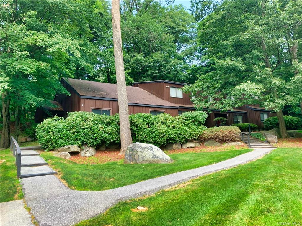 1 Timber Trail, Highland Mills, NY 10930 Compass