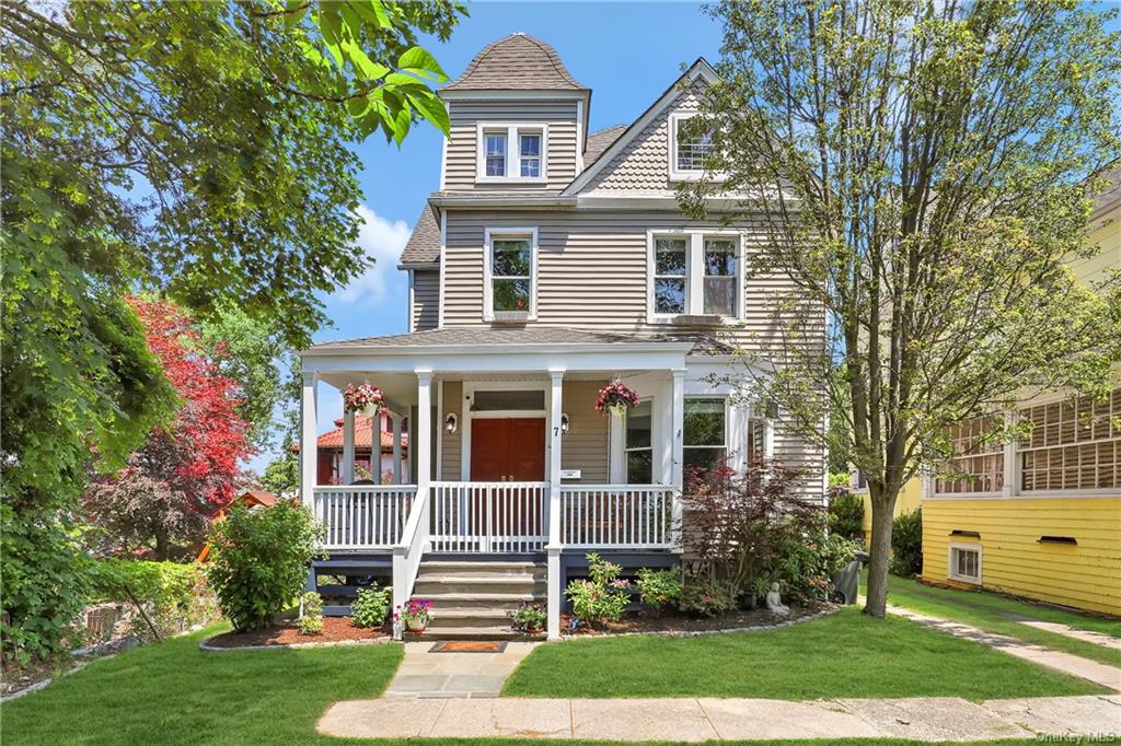 7 Edmarth Place, HastingsonHudson, NY 10706 Compass