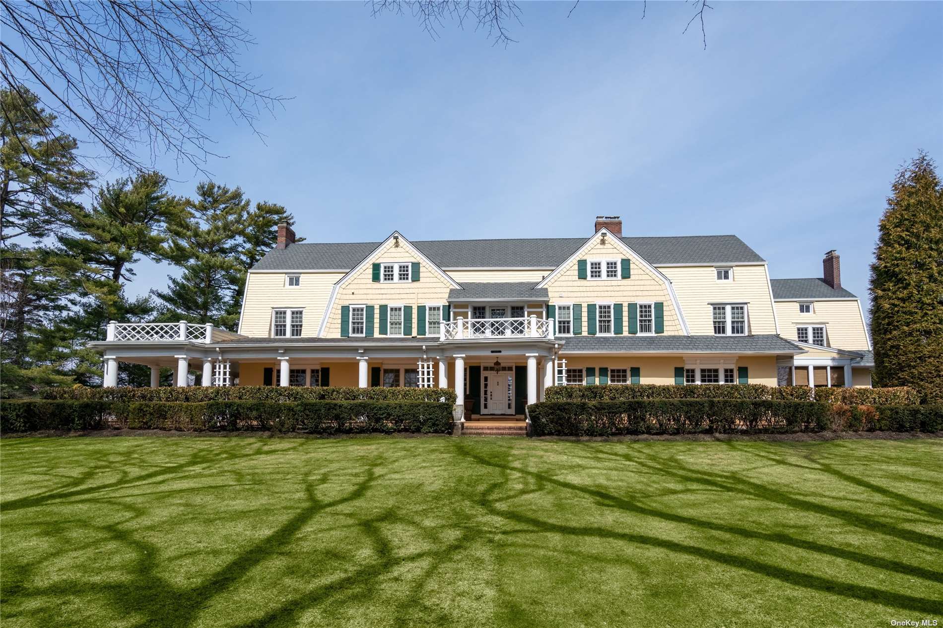 7 Carteret Place, Garden City, NY 11530 Compass