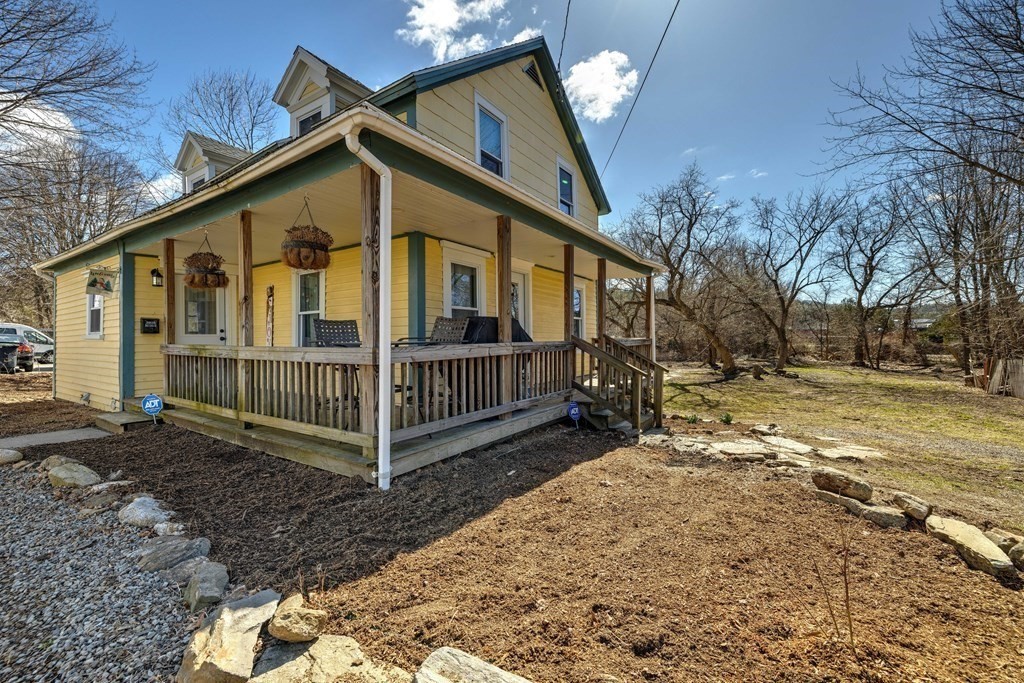 138 Charlton Street, Southbridge, MA 01550 Compass