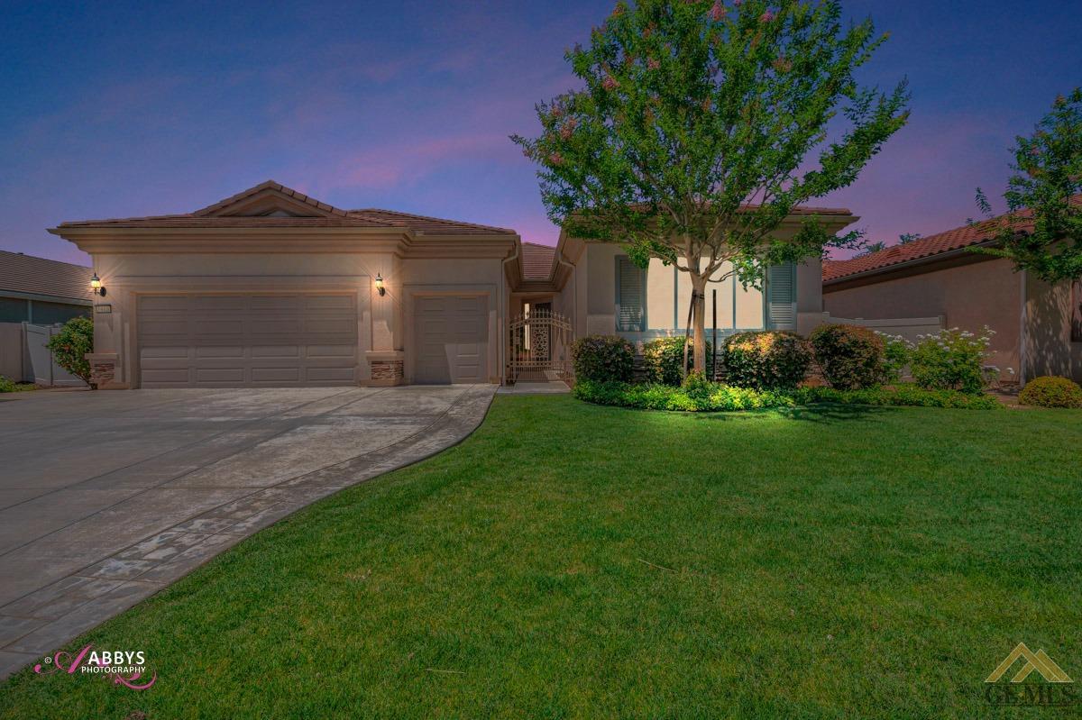 5910 Park Pl Drive, Bakersfield, CA 93306 Compass
