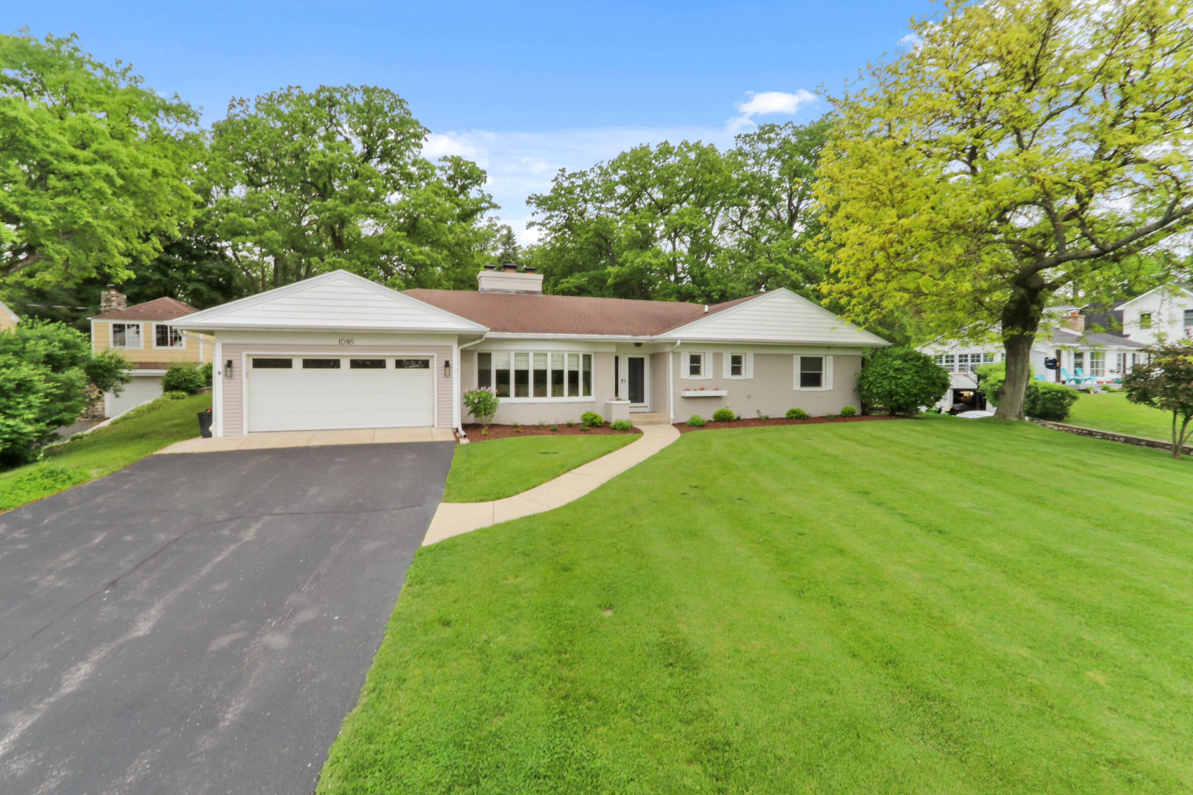 1046 Shabbona Drive, Fontana, WI 53125 Compass