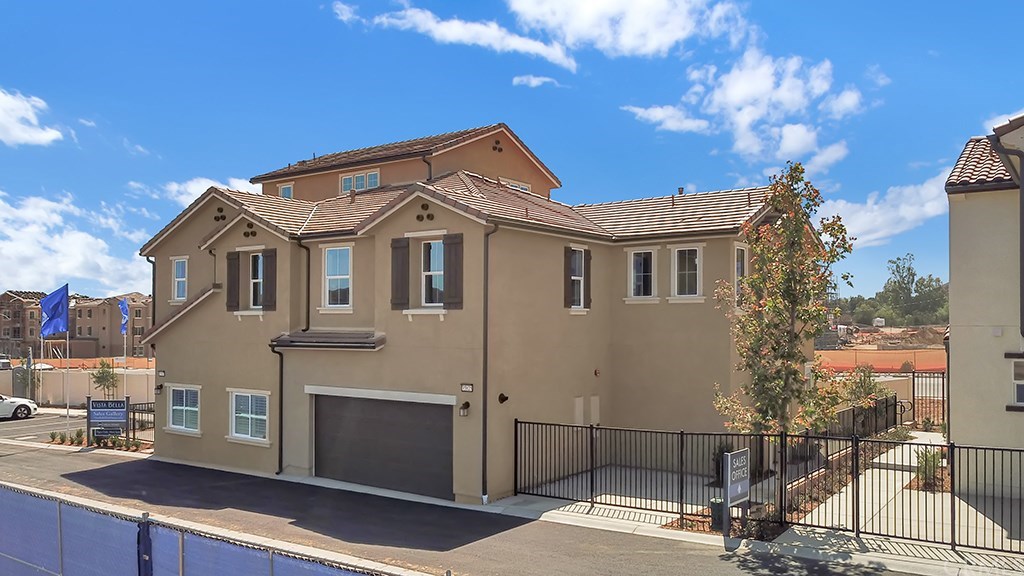 35819 Landon Lane, Murrieta, CA 92562 Compass