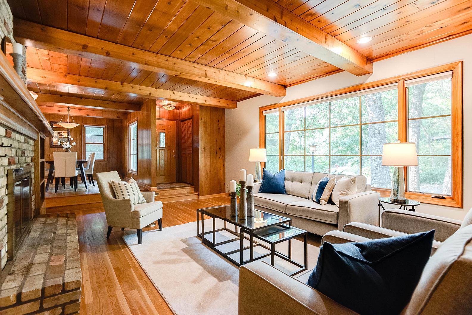 11621 Live Oak Drive, MN 55305 Compass