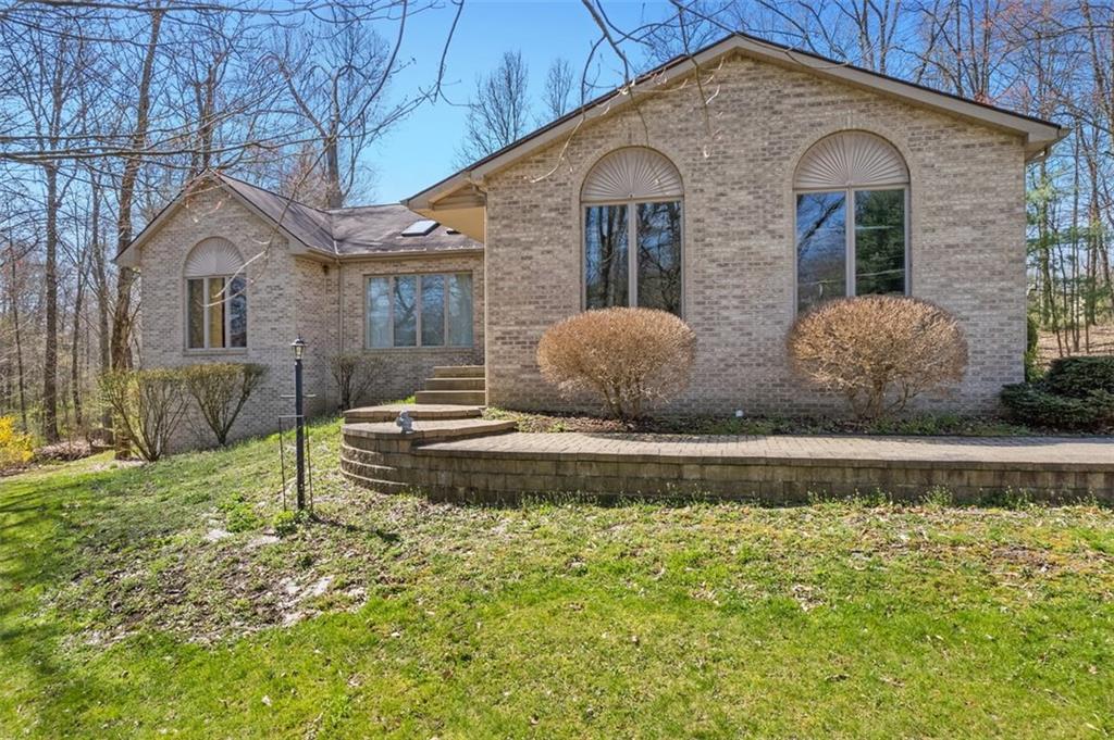 116 Jason Drive, Valencia, PA 16059 Compass