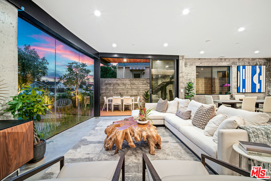 11519 Mississippi Avenue, Los Angeles, CA 90025 Compass