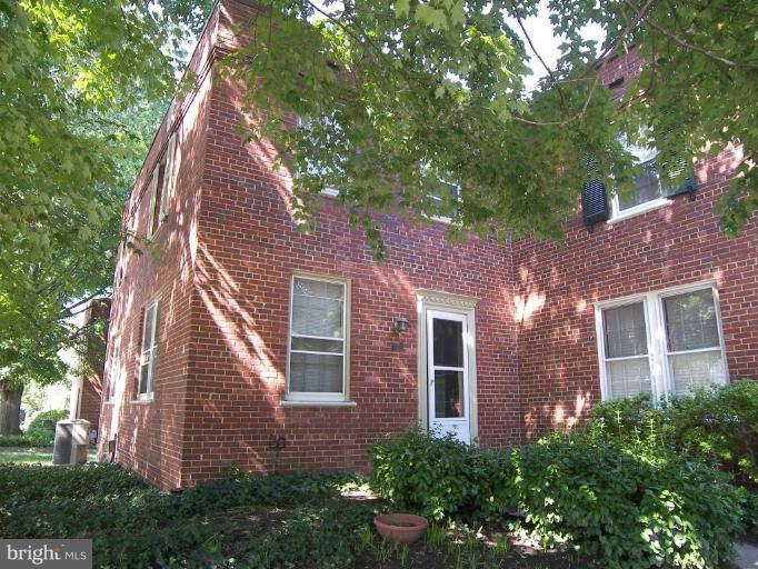 1110 South Barton Street, Unit 310, Arlington, VA 22204 Compass