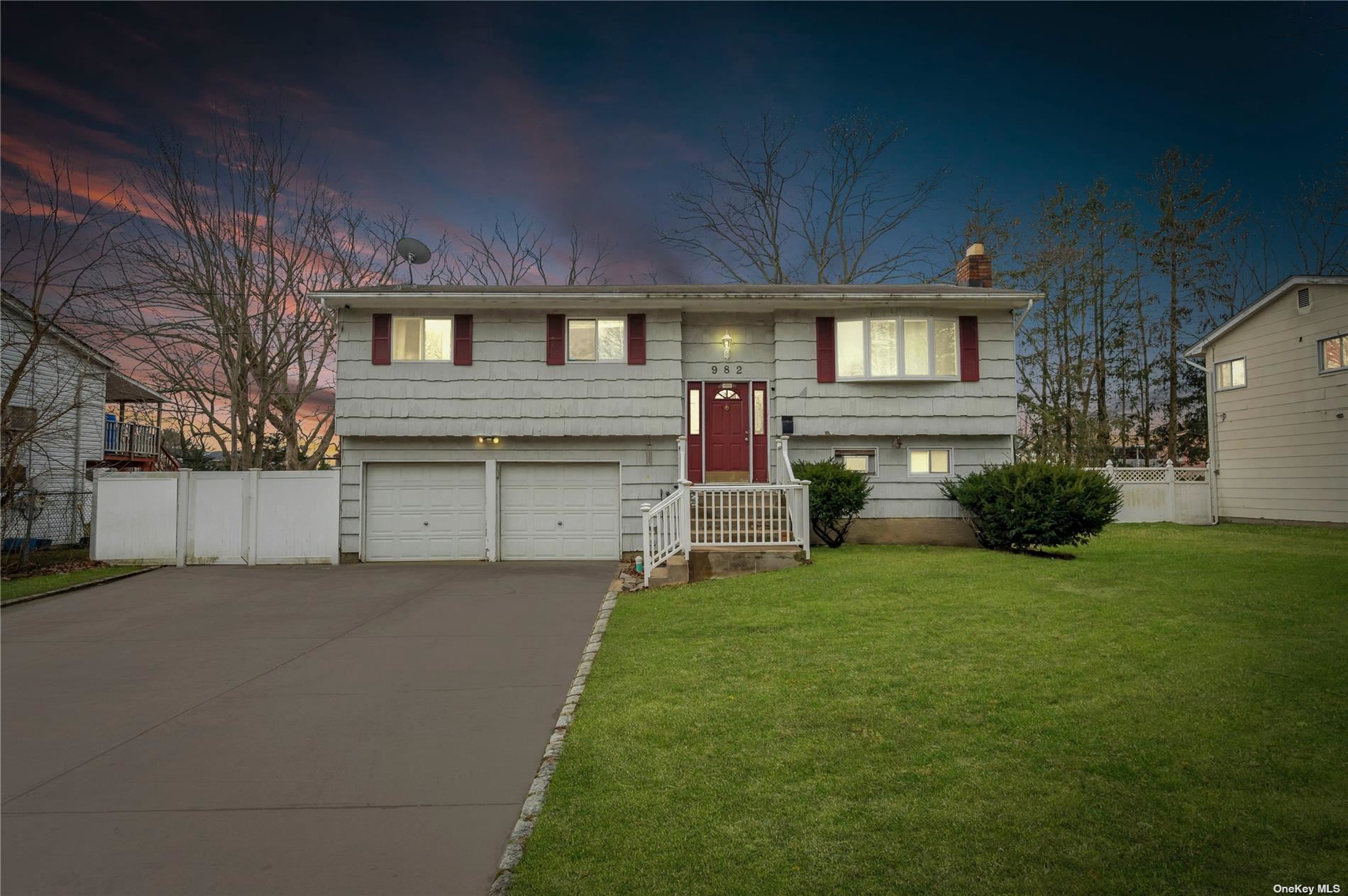 982 Commack Road, Brentwood, NY 11717 Compass