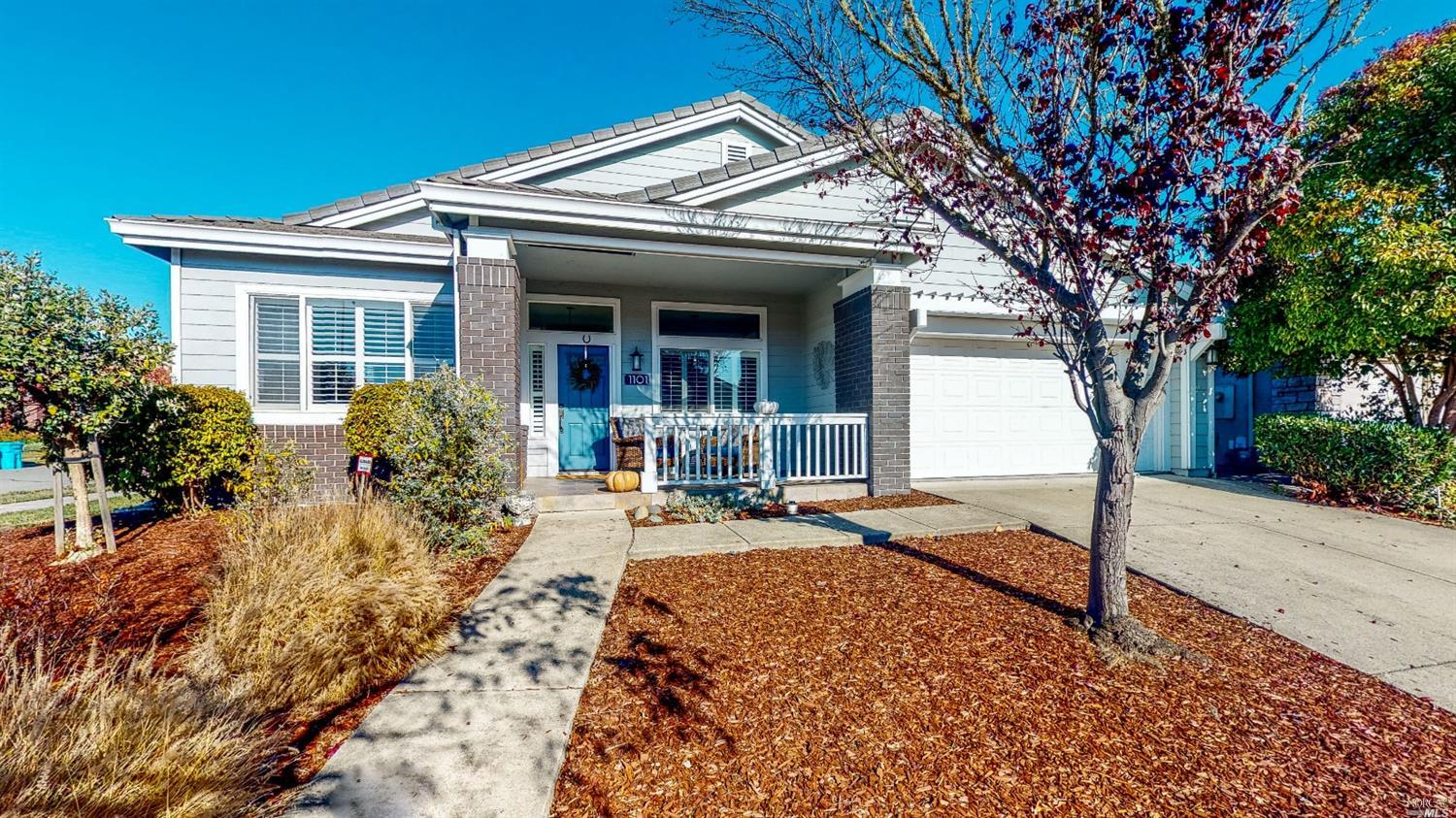 1101 Valley Oak Court, Petaluma, CA 94954 Compass