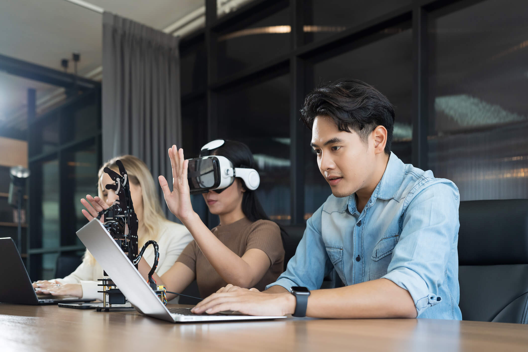 VR The New Normal for Cinema Complete Controller