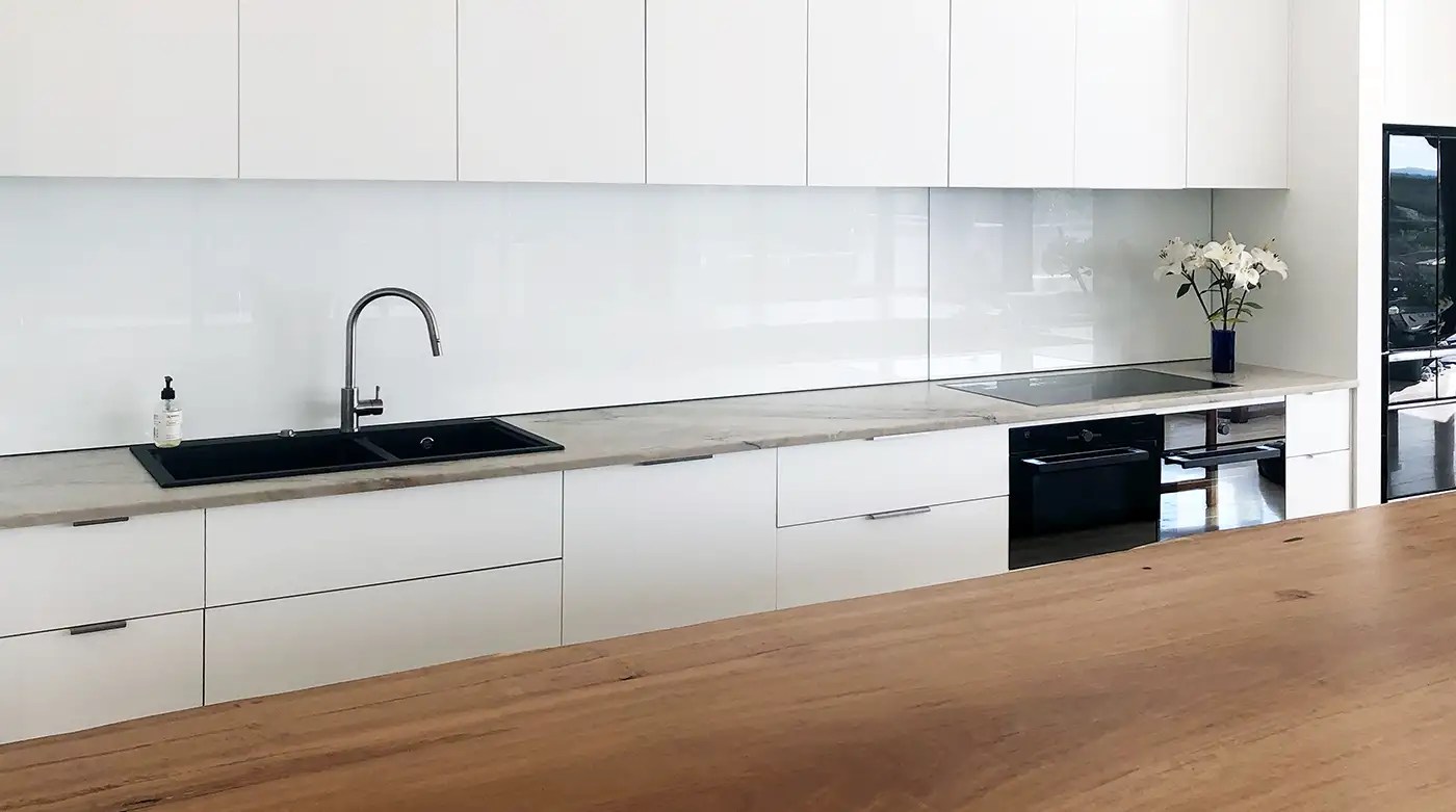 White Glass Splashbacks Bright, Modern & Fresh