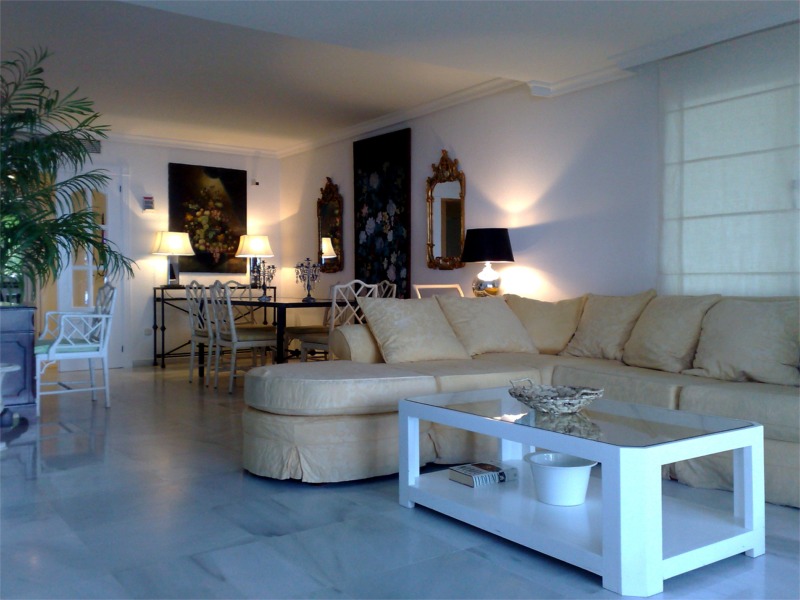 2 Bedroom Holiday Apartment to Rent in Dominion Beach, Costa del Sol