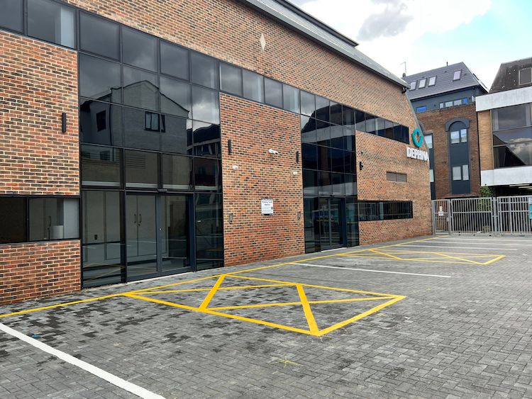 Serviced Offices 2426 Arcadia Avenue, Finchley, N3 2JU COS