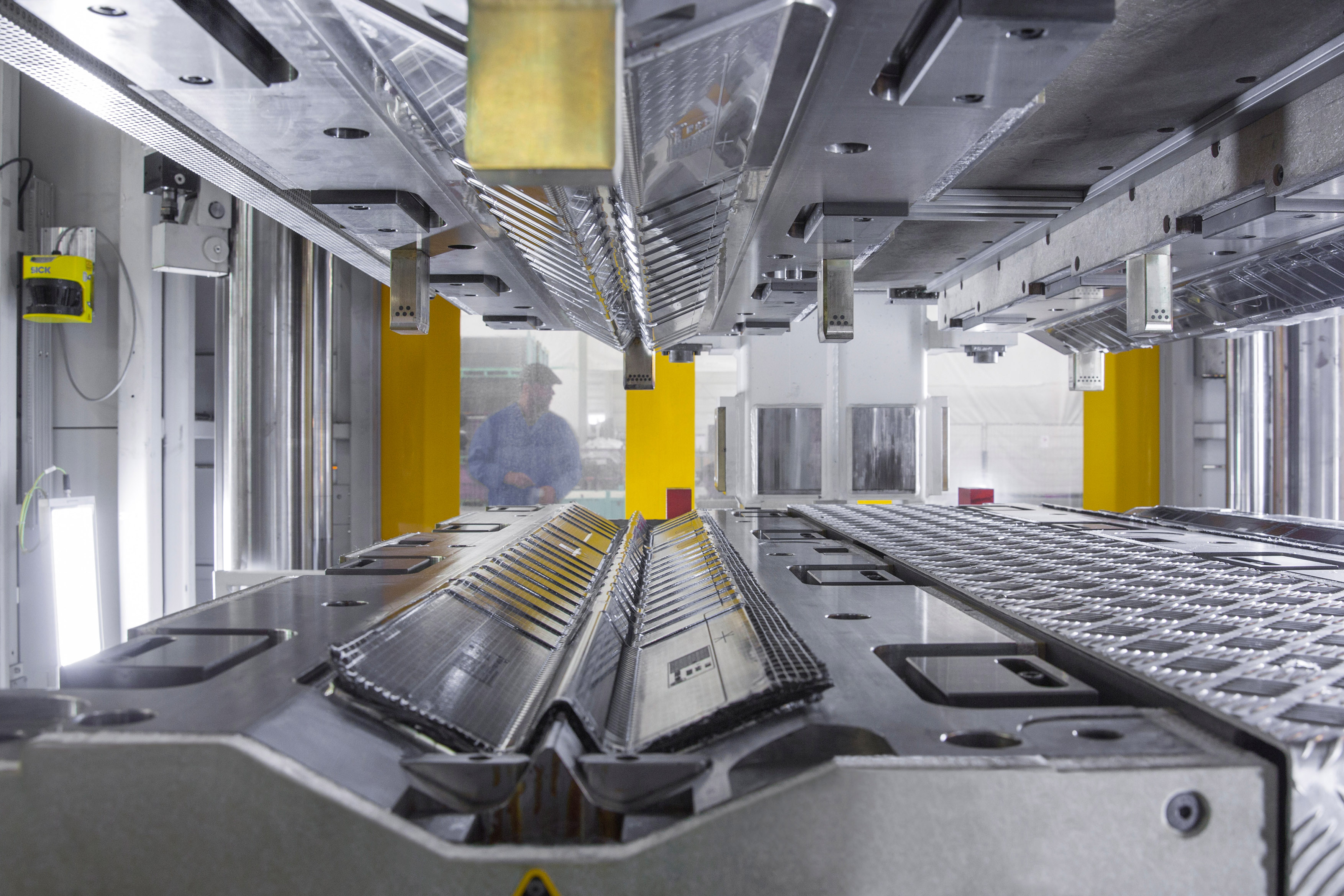 Wet compression molding CompositesWorld