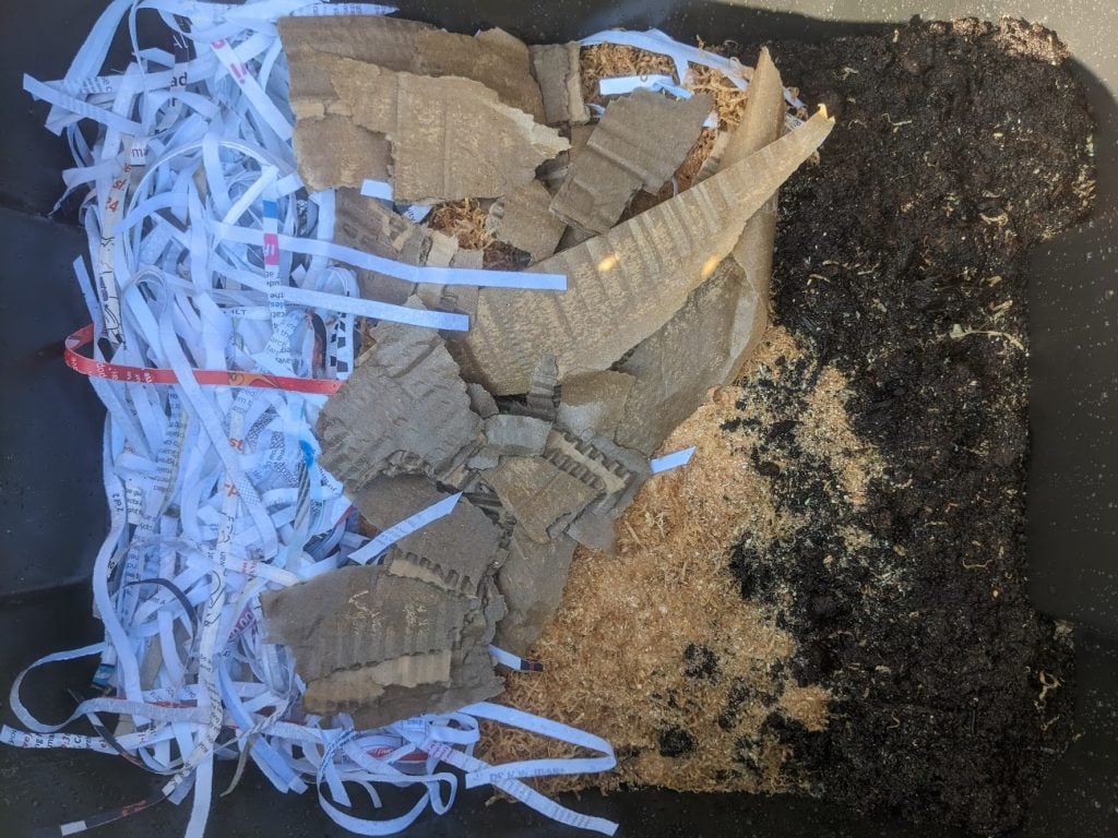 How to Build A Simple Worm Composting Bin In Just 20 Minutes