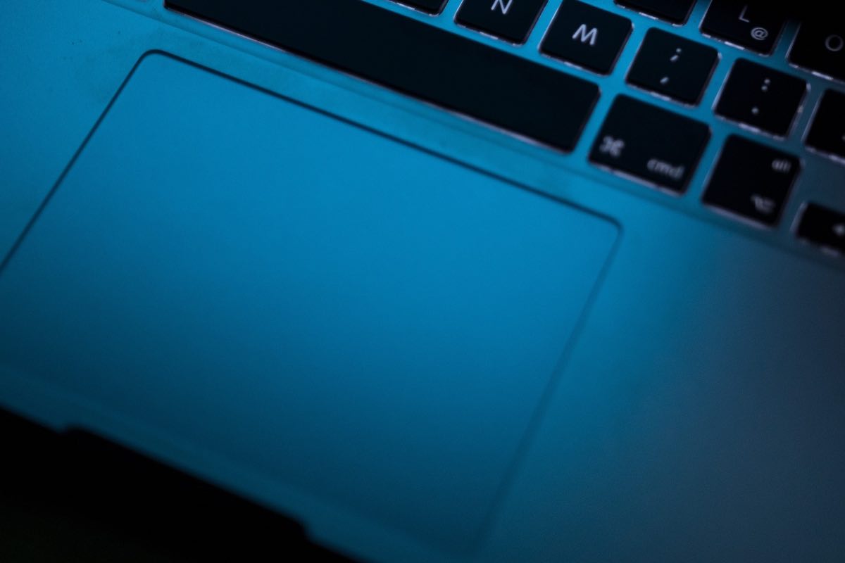 Touchpad portatile, durante la scrittura ti porta a sbagliare? Ecco
