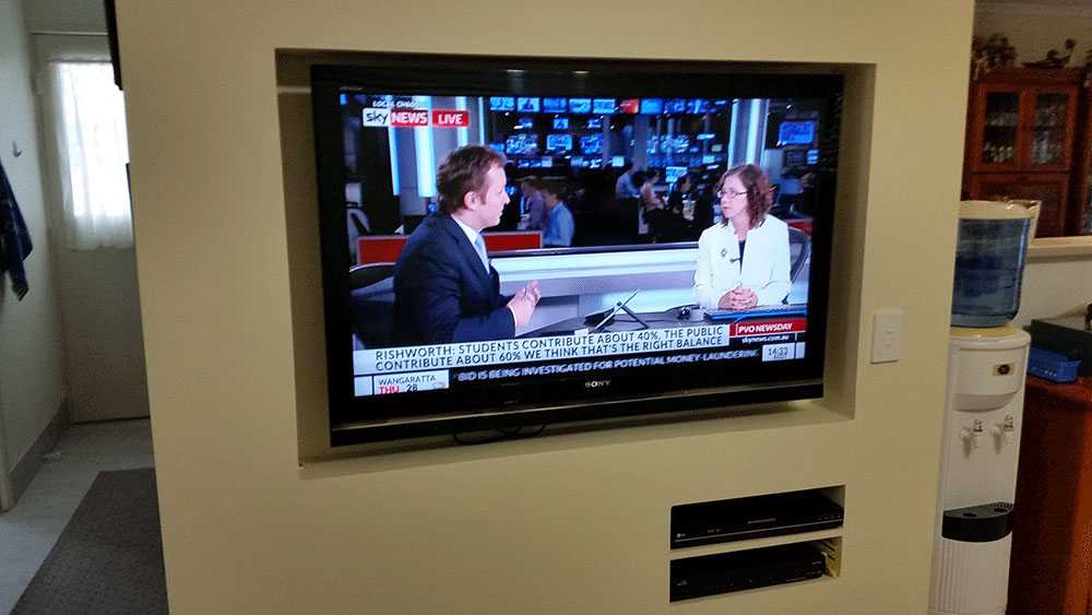 Comsat Technology supply and install All types of TV Wall Mounts for