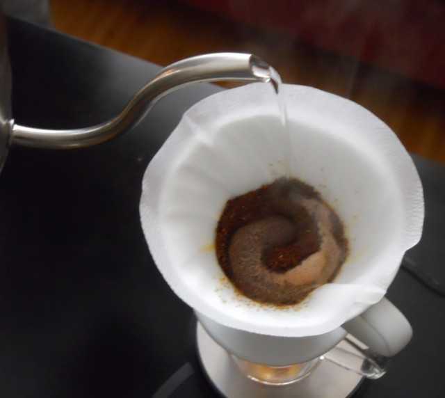 Why PourOver Coffee Is So Good (and So Popular) and How to Make It Right Comunicaffe