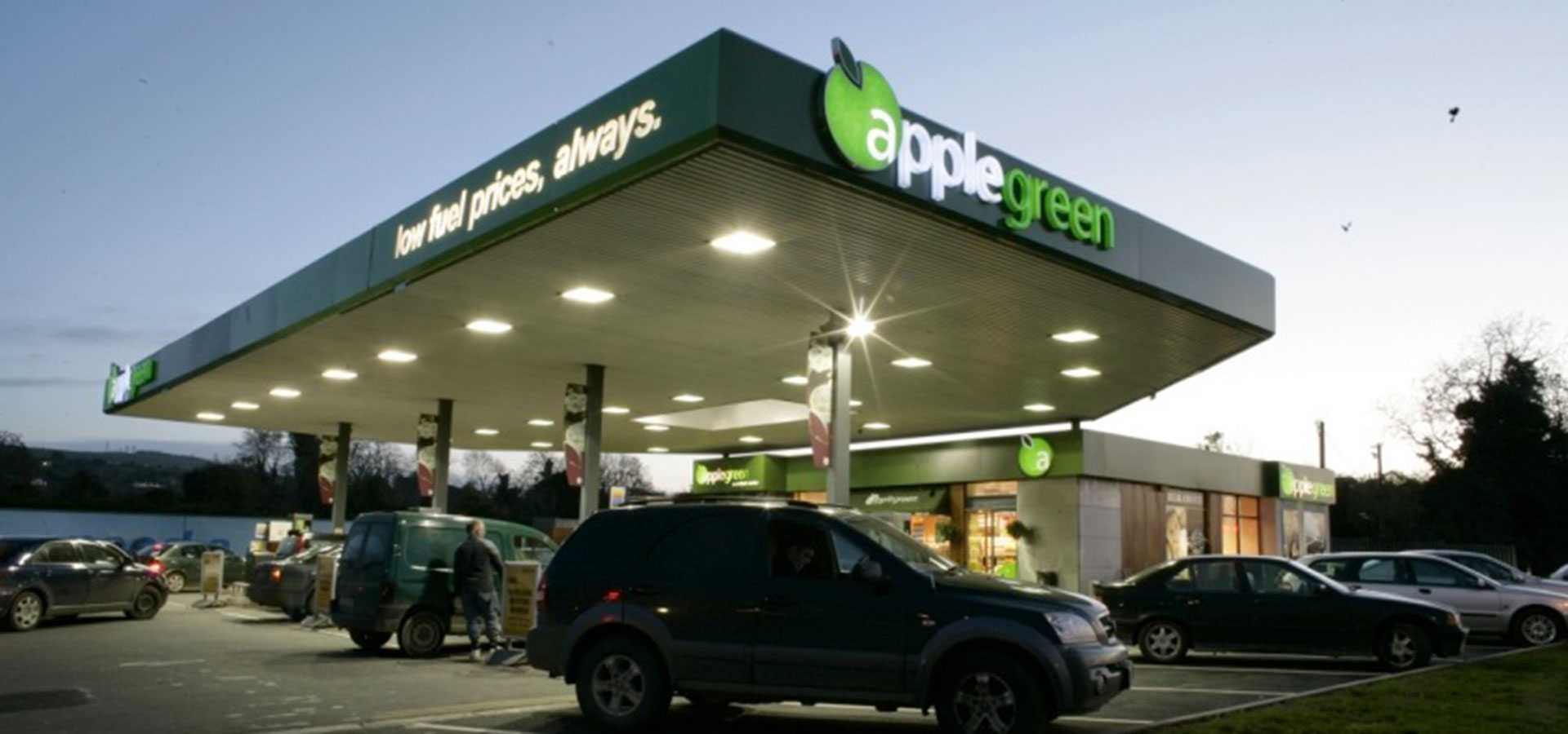 Ireland Applegreen gives away free coffee to combat road mishap