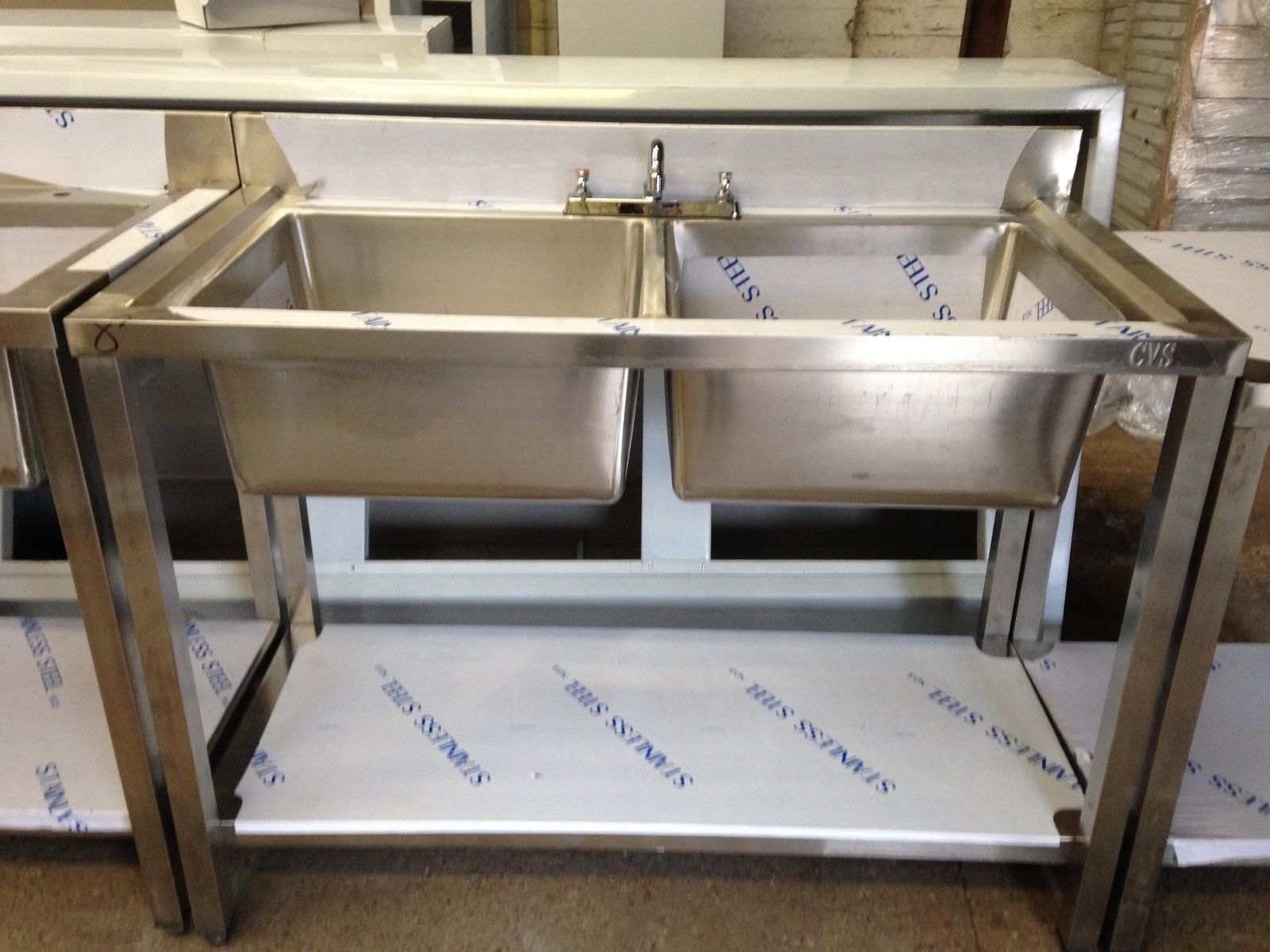 Commercial Catering Kitchen Stainless steel Sink, Double bowl, 1200x600 Commercial Ventilation