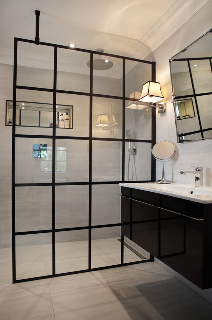 Black and White Shower Rooms Concept Design