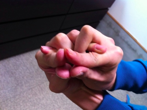 手に「武器」のある新種のカエル、敵の皮膚刺す？ | ナショナル ジオグラフィック日本版サイト 1秒でできる！両手を使ってカエルの顔を作ってみよう！！ | コンチクワブログ