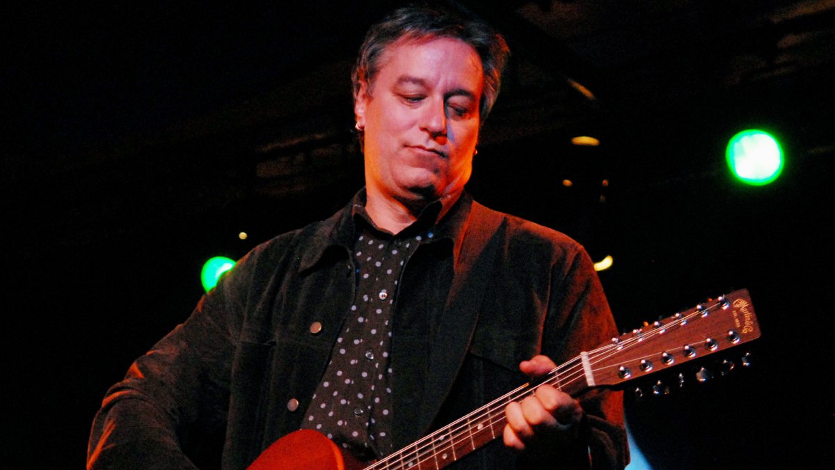 Peter Buck 66 años cumple el guitarrista y cofundador de R.E.M