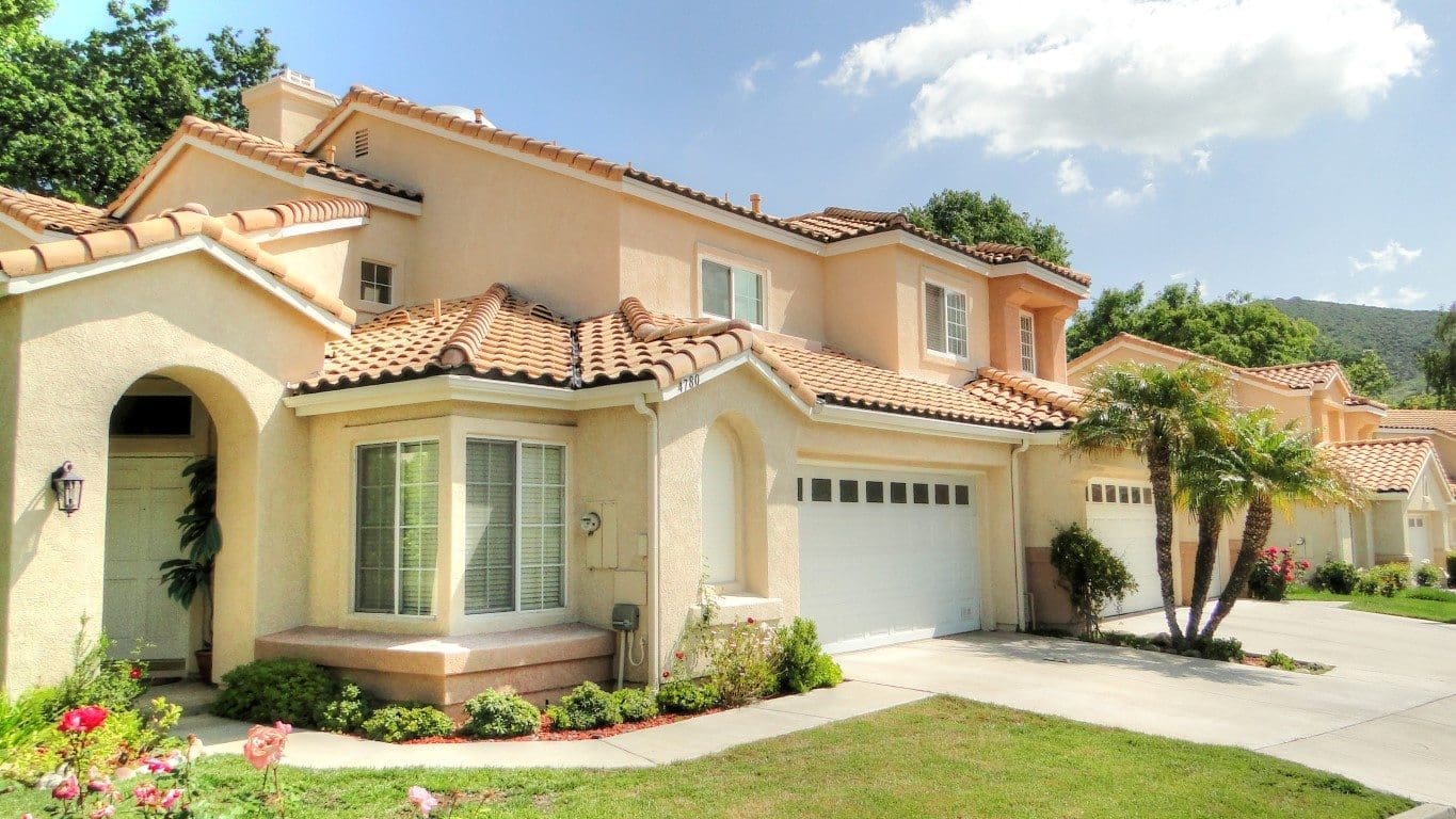 Canyon Cove Duplex Homes Oak Park, CA (800k1 mil)