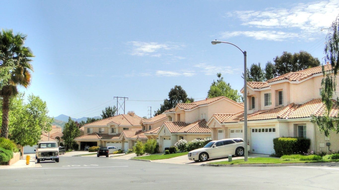 Canyon Cove Duplex Homes Oak Park, CA (800k1 mil)