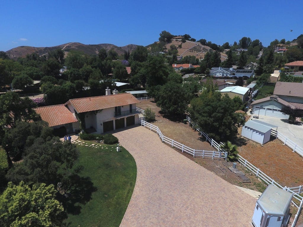 Old Agoura Homes Agoura Hills, CA (1.5 mil3.5 mil+)