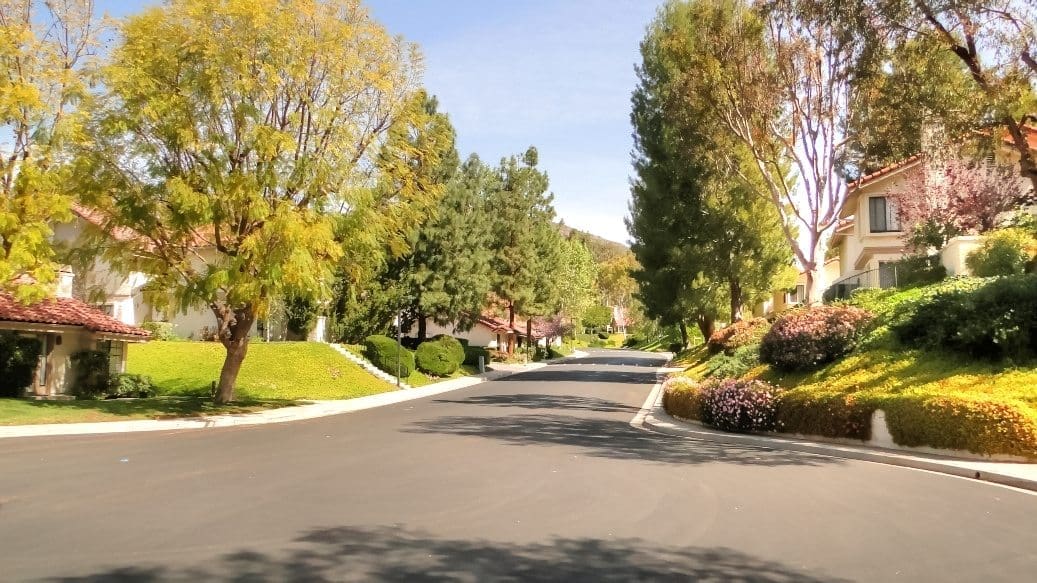 Country Village Townhomes Oak Park, CA (675k875k)