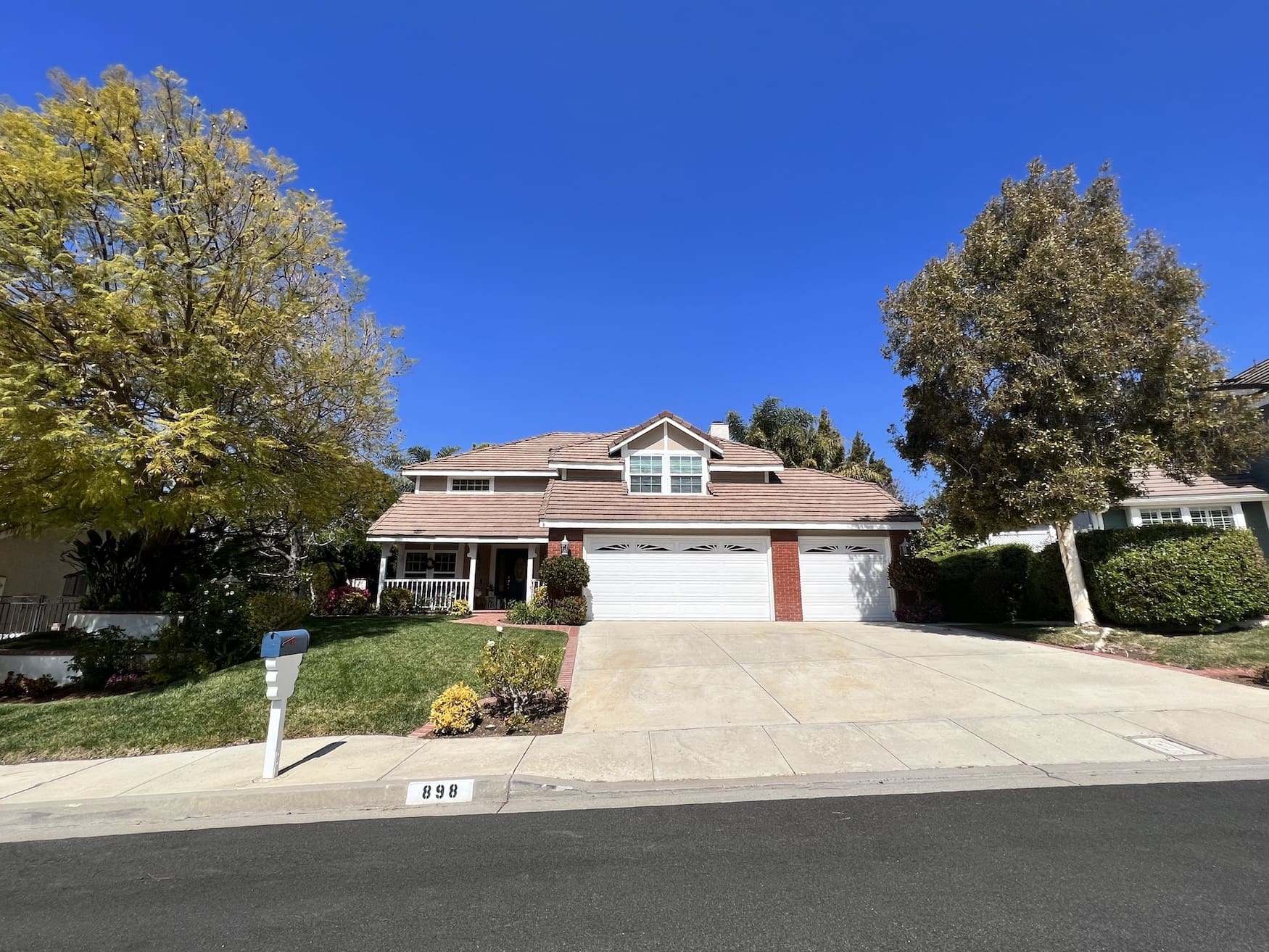 Shadow Run Homes Newbury Park, CA (800k1.5 mil+)